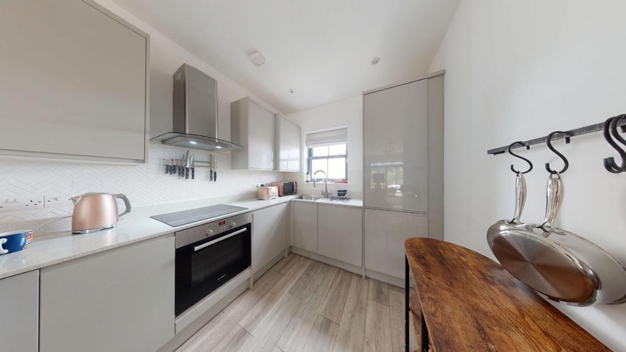 05 Queensway Gardens, Χέιλ Εξωτερικό φωτογραφία